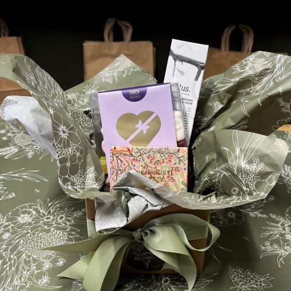 REFRESH GIFT BOX