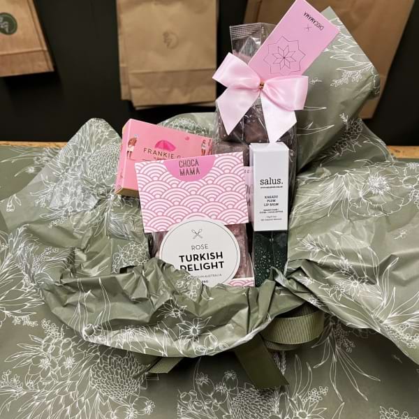 A LITTLE BIT OF LOVE GIFT BOX