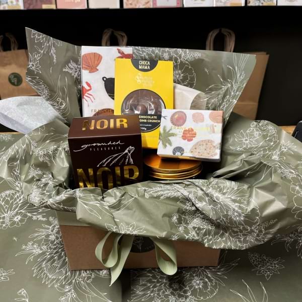 CHOCOLATE LOVER GIFT BOX